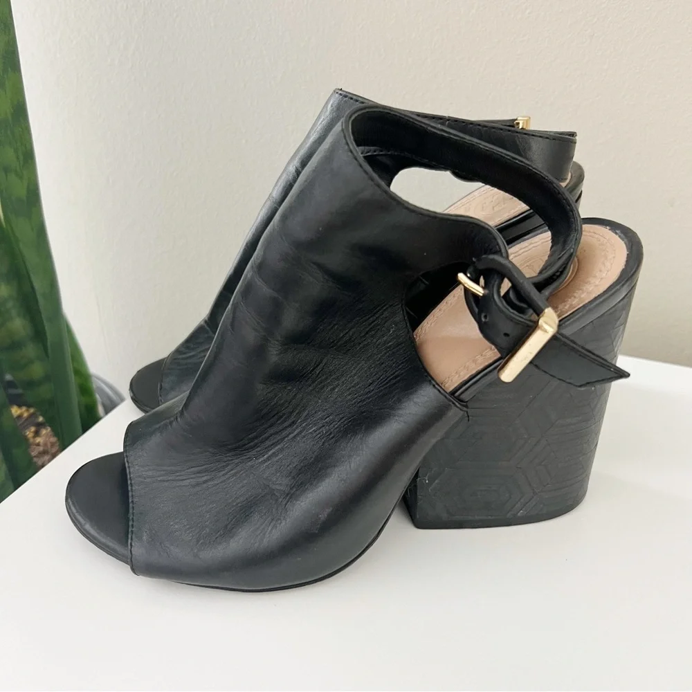 Tory Burch Grove Open Toe Leather Bootie Black Size 7